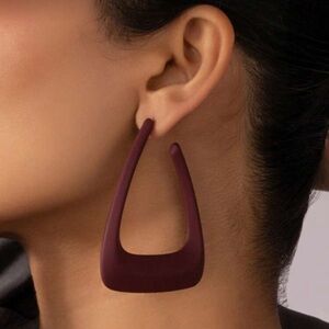 Elegant Burgundy Geometric Earrings